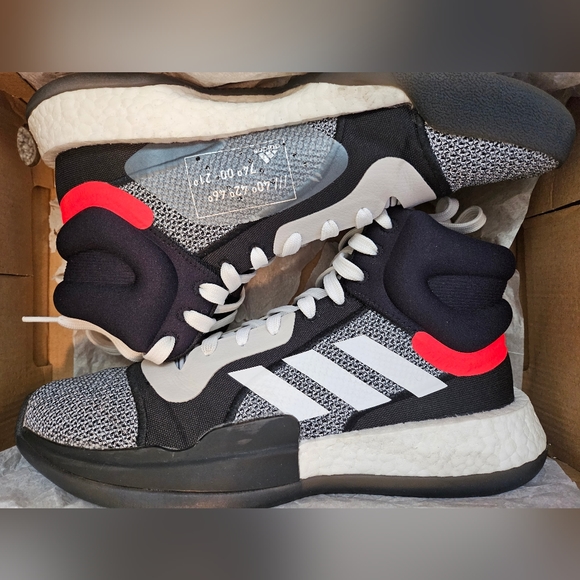 Adidas Marquee Boost Basketball Black/White - Picture 2 of 5